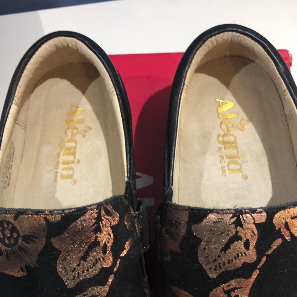 Alegria Slip on Mule Shoe - Picture 11 of 12